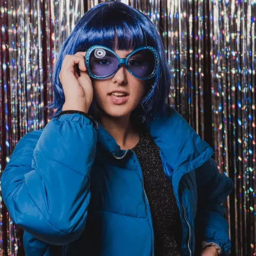 Fondos gafas y pelucas de RETROMATA, tu fotomatón para bodas en Cádiz